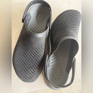 Crocs LiteRide 360 Clogs Mens 13 Black Grey Comfort Slip On Logo